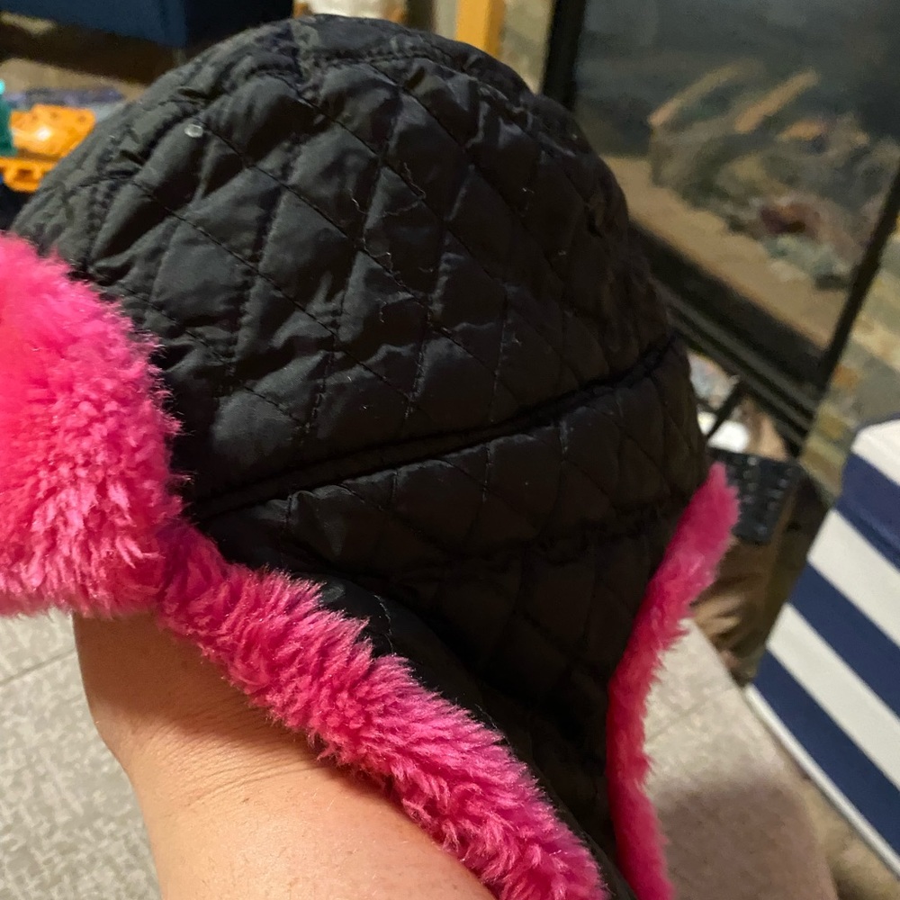 Little girls hat fits size 2-5t